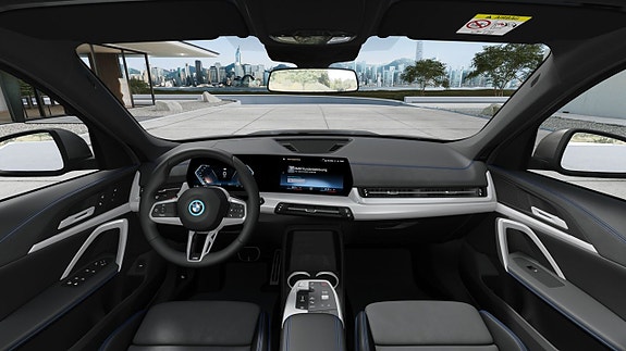 BMW iX1 8 of 14