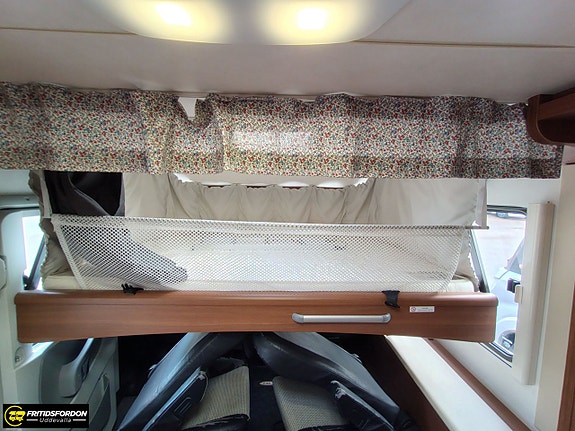 LMC I 745 Explorer Sportline, Automat, Låga enkelbäddar 15 of 21