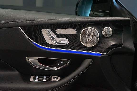 Mercedes-Benz E300 17 of 21