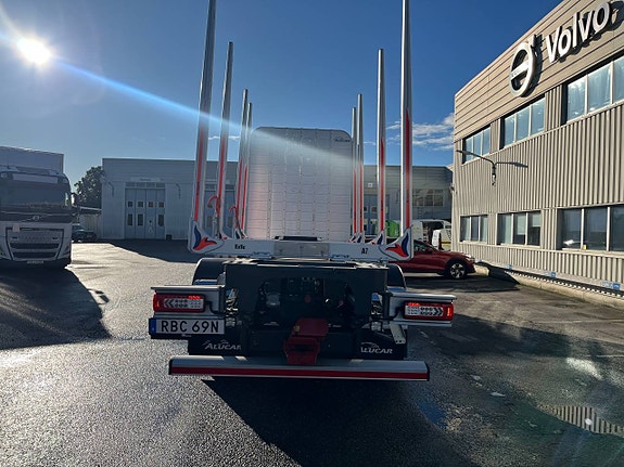 Volvo FH16 650 6x4 timmerbil 6 of 12