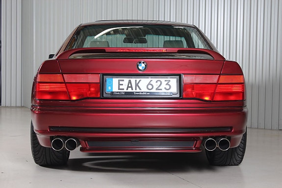 BMW 850i 8 of 24