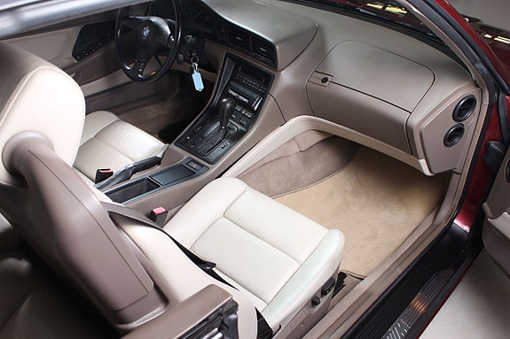 BMW 850i 20 of 24