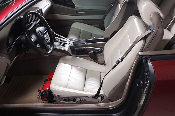 BMW 850i 22 of 24