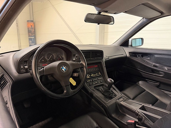 BMW 850i 12 of 16