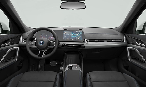 BMW iX1 3 of 5