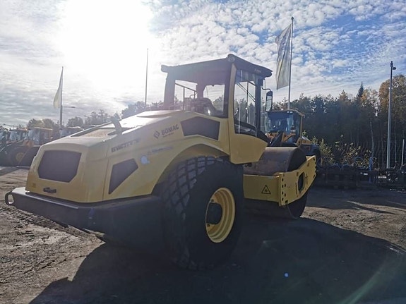 Bomag BW213D-5 13 of 15