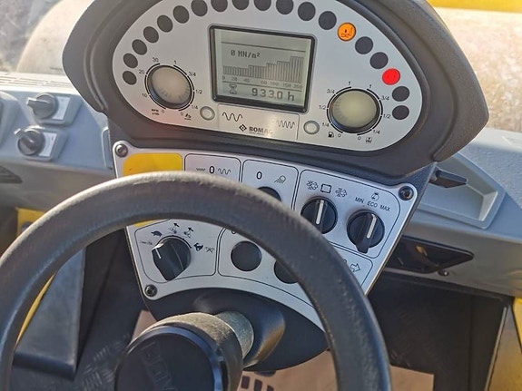 Bomag BW213D-5 6 of 15