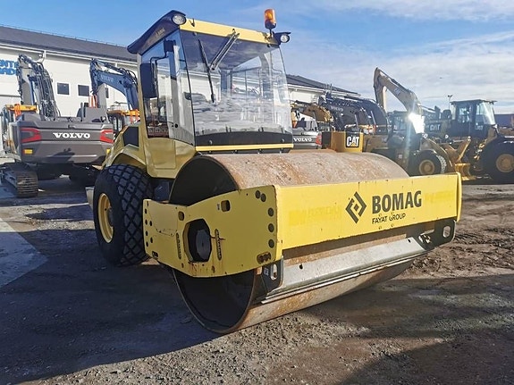 Bomag BW213D-5 14 of 15