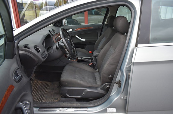 Ford Mondeo 8 of 14