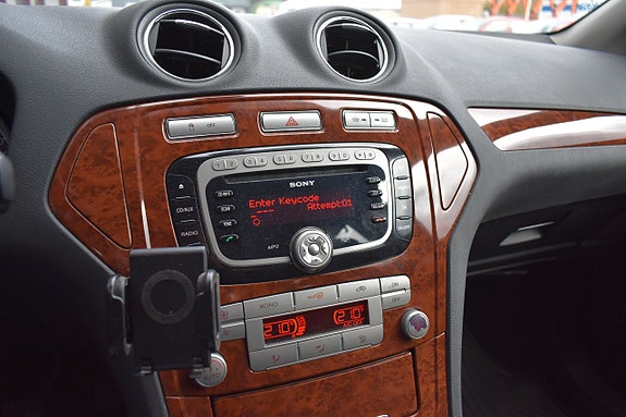 Ford Mondeo 14 of 14