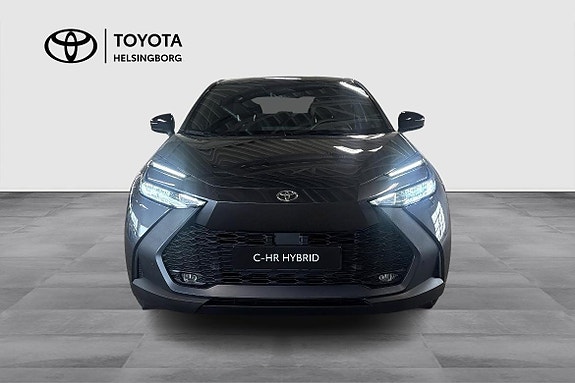 Toyota C-HR 2 of 5