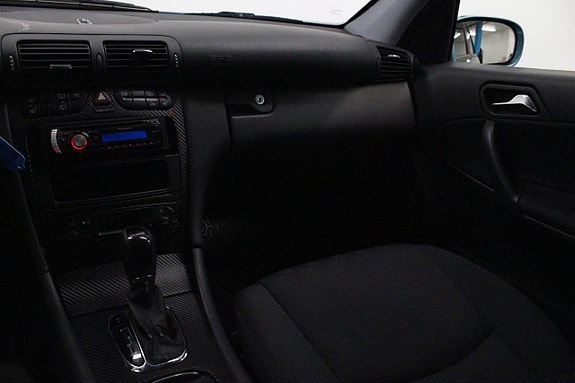 Mercedes-Benz C240 16 of 22