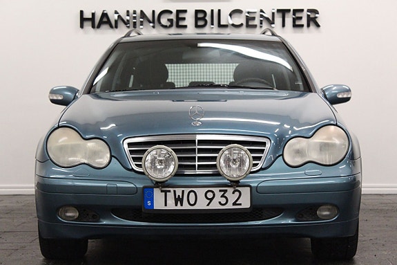 Mercedes-Benz C240 2 of 22