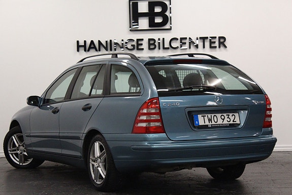 Mercedes-Benz C240 7 of 22