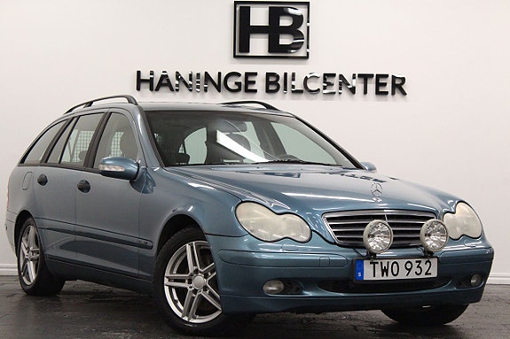 Mercedes-Benz C240 3 of 22