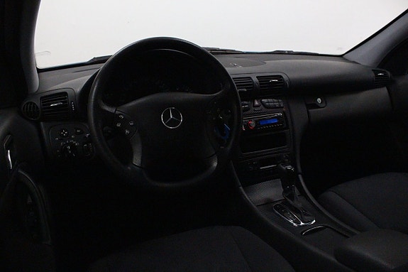 Mercedes-Benz C240 13 of 22