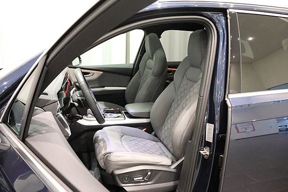 Audi SQ7 9 of 27