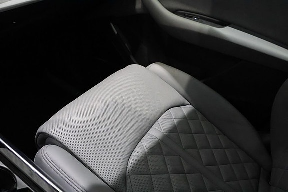 Audi SQ7 26 of 27