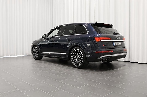 Audi SQ7 3 of 5