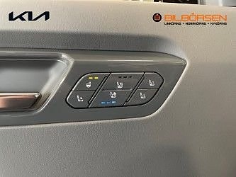 Kia EV9 12 of 16