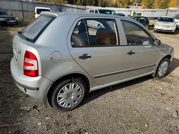 Skoda Fabia 3 of 6