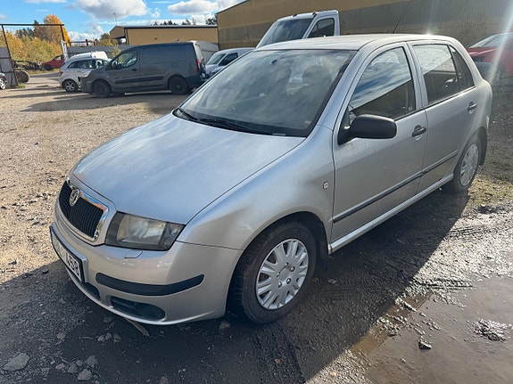 Skoda Fabia 2 of 6