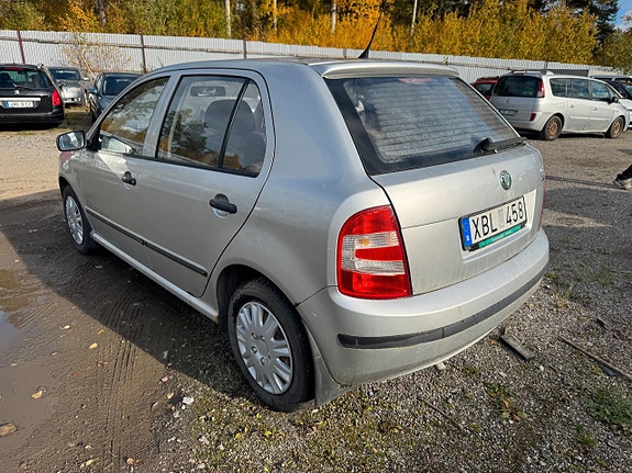 Skoda Fabia 4 of 6