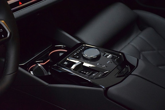 BMW 550e 18 of 26
