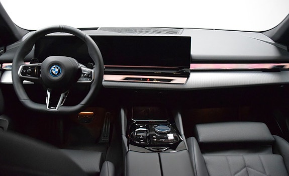BMW 550e 3 of 26