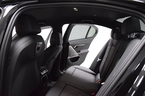 BMW 550e 6 of 26