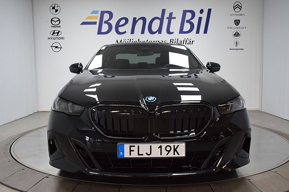 BMW 550e 8 of 26