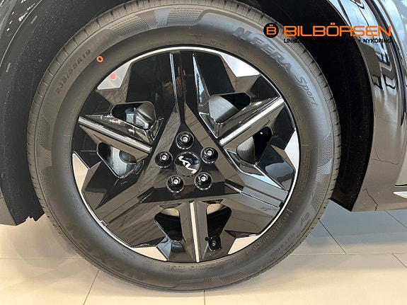 Kia EV6 18 of 18