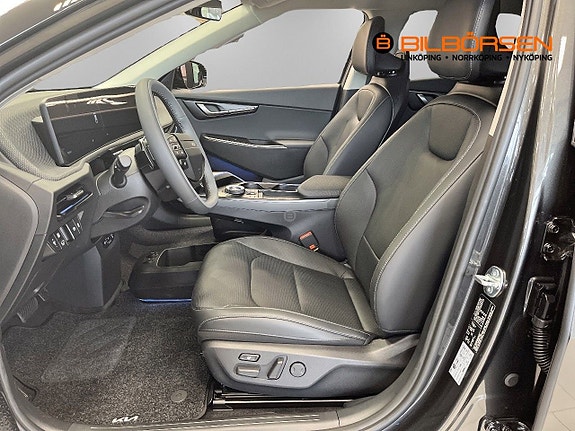 Kia EV6 8 of 18