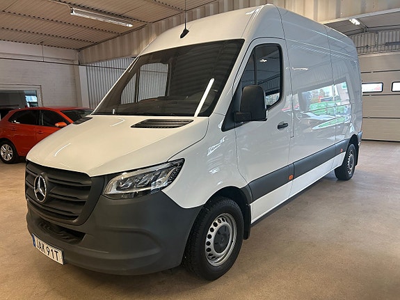 Mercedes-Benz Sprinter 211