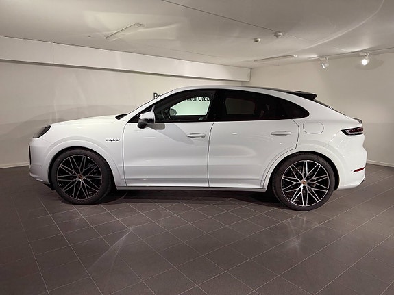 Porsche Cayenne Coupe 4 of 5