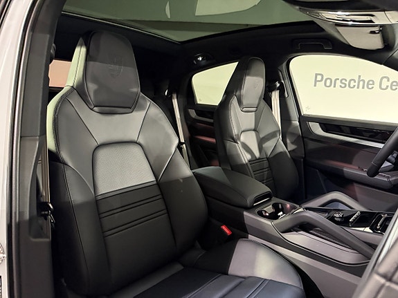 Porsche Cayenne Coupe 12 of 15