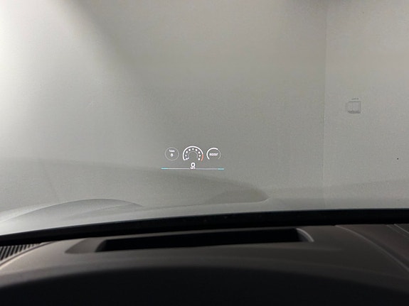 Porsche Cayenne 15 of 16