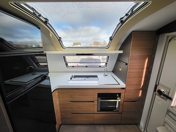 Adria Alpina 663 HT AC 4 of 15