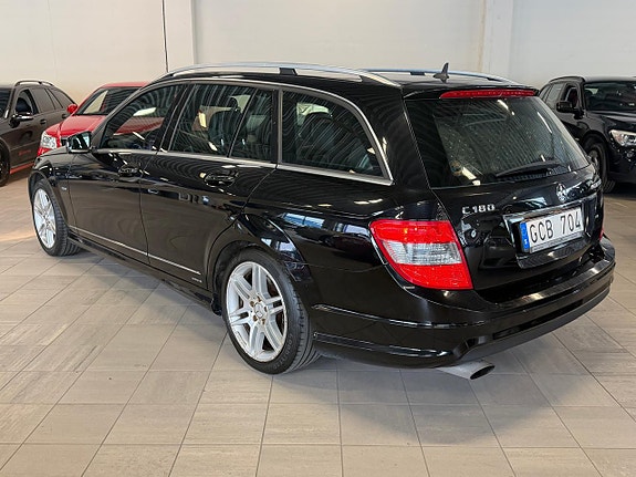 Mercedes-Benz C180 3 of 5
