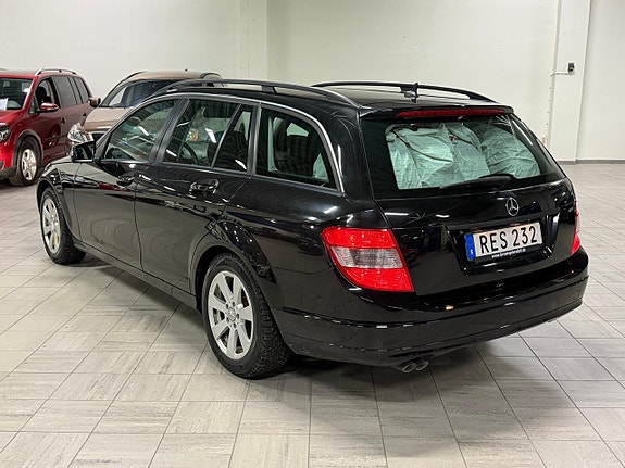 Mercedes-Benz C200 2 of 14