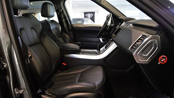 Land Rover Range Rover Sport 14 of 16