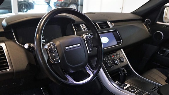 Land Rover Range Rover Sport 8 of 16