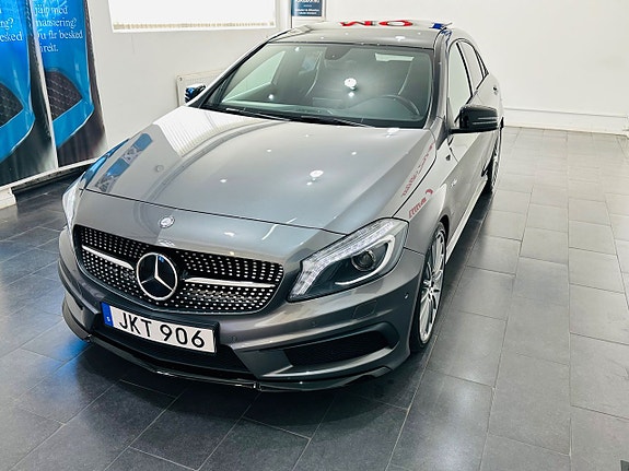 Mercedes-Benz A45 4 of 5