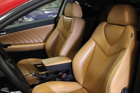 Alfa Romeo GT 9 of 17