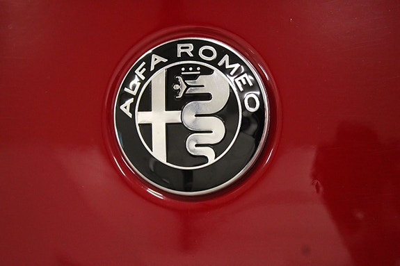 Alfa Romeo GT 17 of 17
