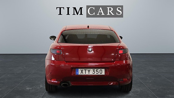Alfa Romeo GT 5 of 17