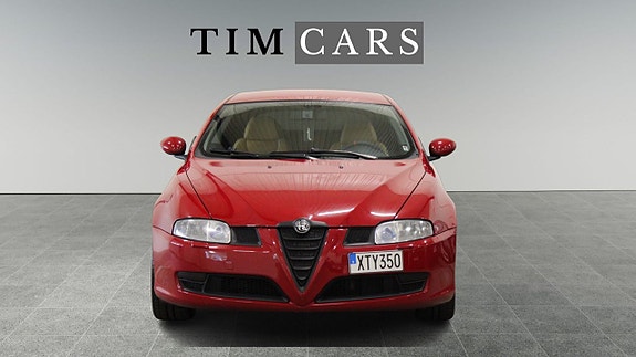 Alfa Romeo GT 2 of 17