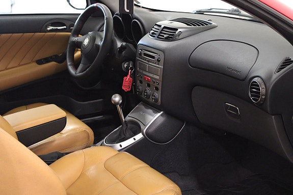 Alfa Romeo GT 7 of 17