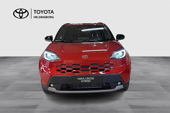 Toyota Yaris Cross 2 of 14