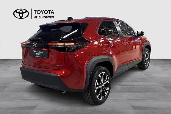 Toyota Yaris Cross 4 of 14
